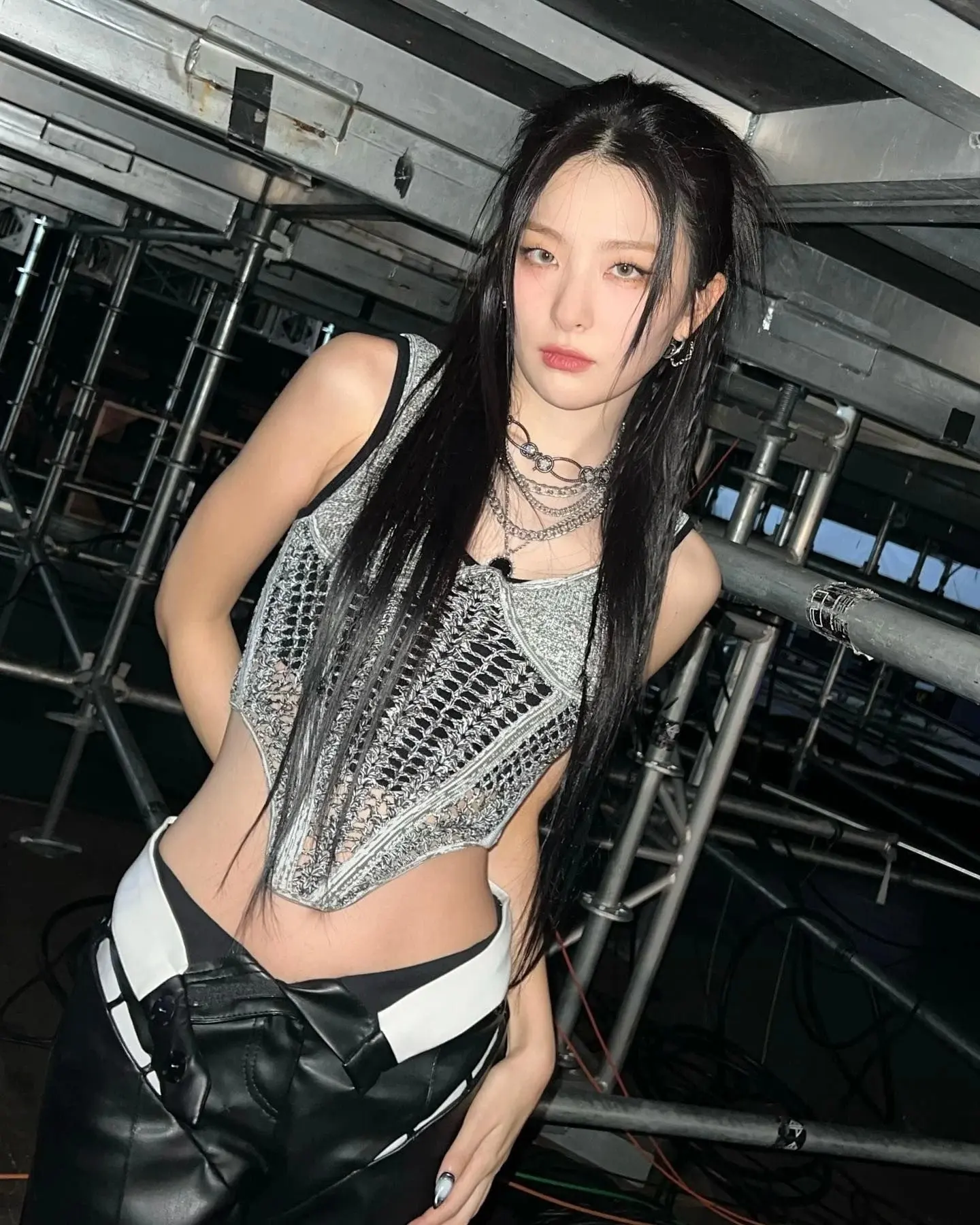 姜涩琪是哪个女团成员,姜涩琪ins照片更新又酷又飒